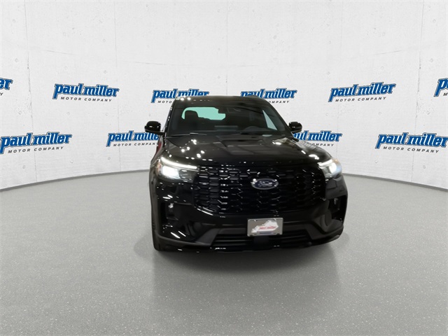 2025 Ford Explorer ST-Line photo 3