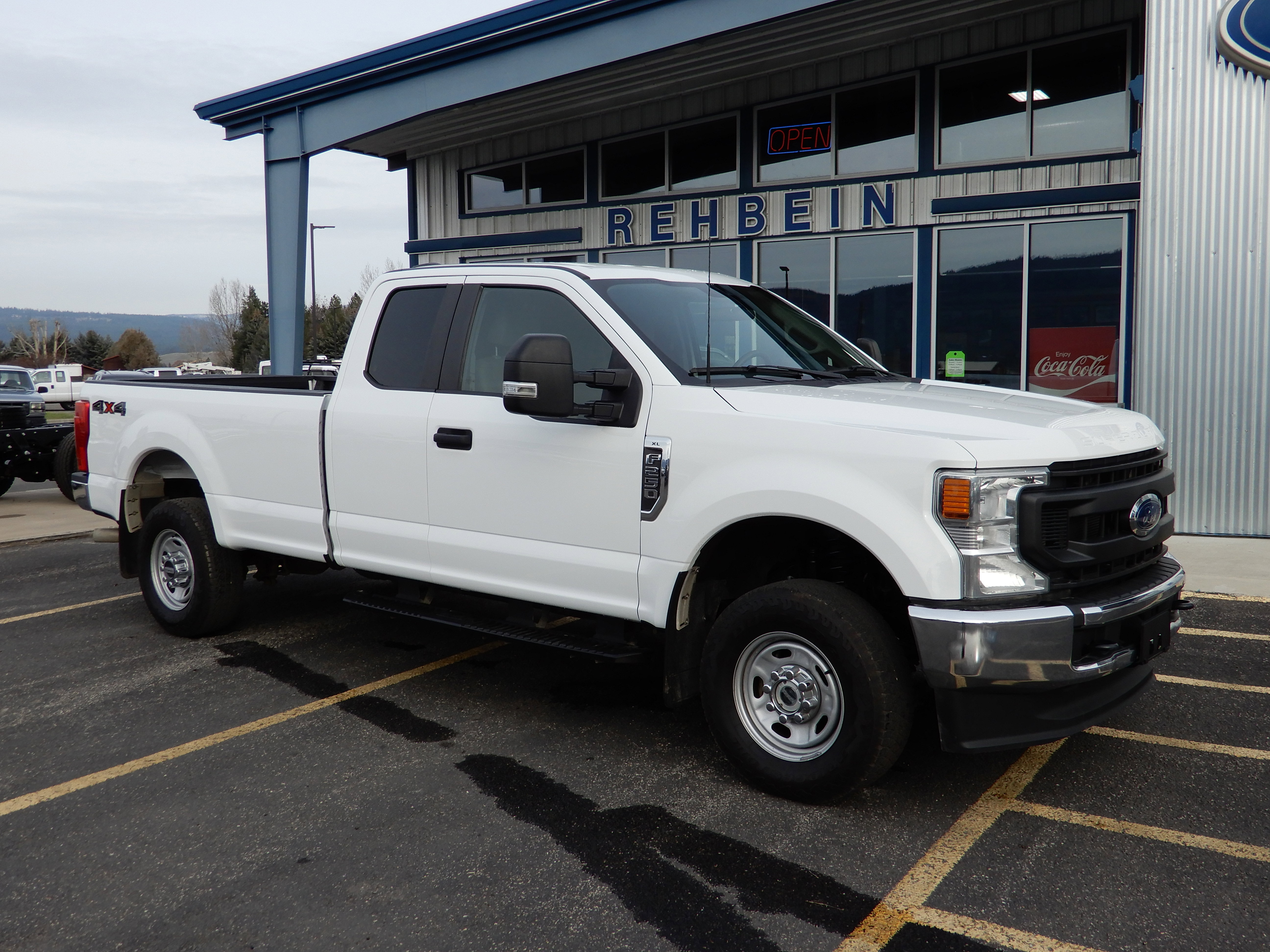 2022 Ford F-250 Super Duty XL's photo
