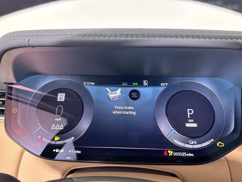 2025 Land Rover Range Rover SE photo 15