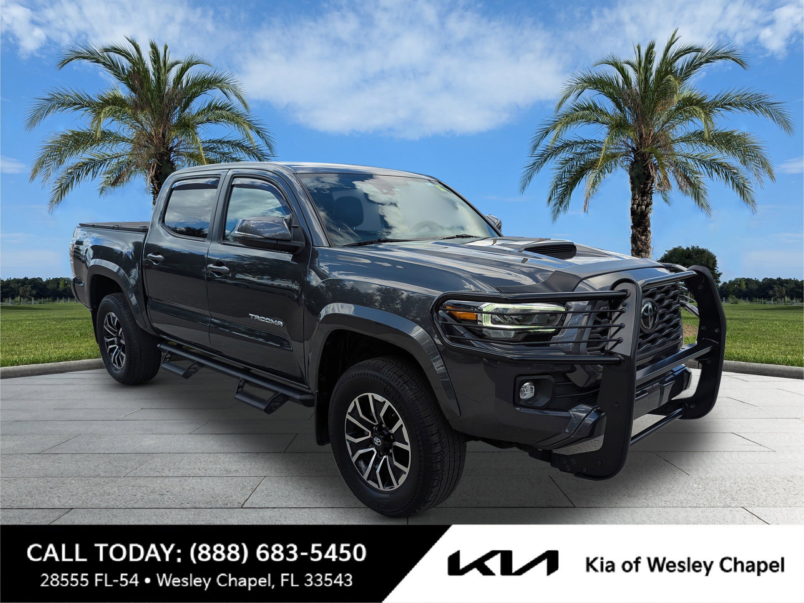 2023 Toyota Tacoma TRD Sport's photo