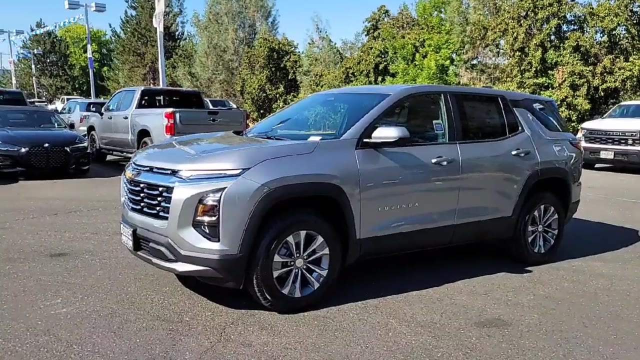 2026 Chevrolet Equinox LT photo 5