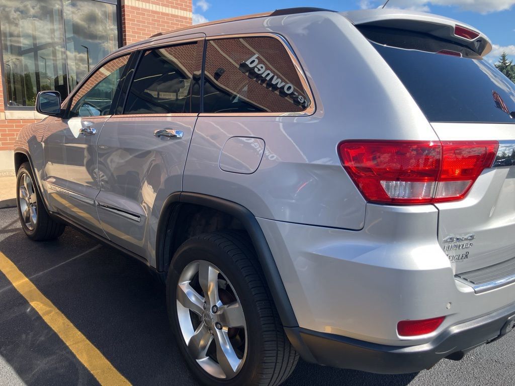 2013 Jeep Grand Cherokee Limited photo 4