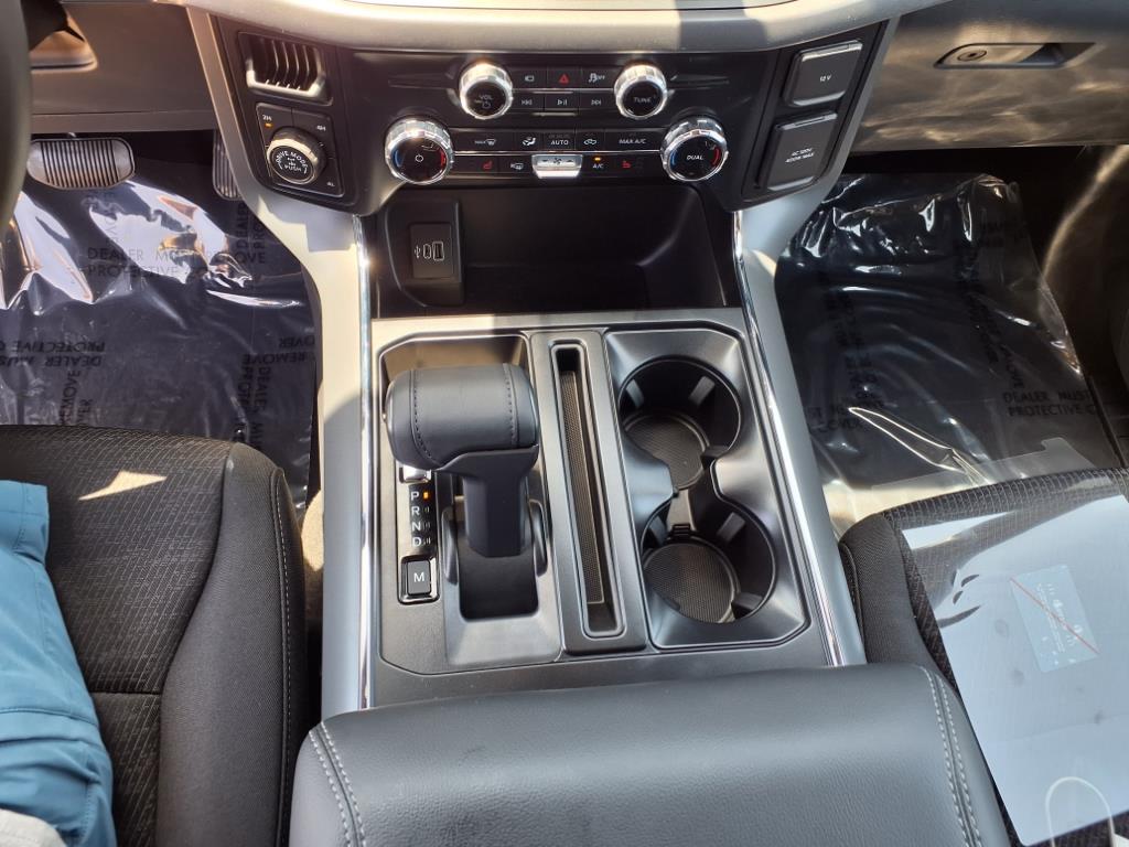 2025 Ford F-150 XLT photo 16
