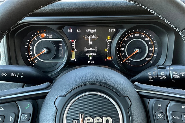 2025 Jeep Wrangler Willys photo 18