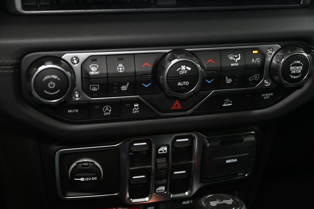 2025 Jeep Wrangler Rubicon photo 15