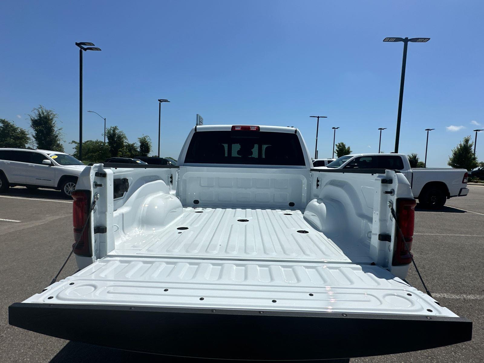 2025 Ram 2500 Tradesman photo 5
