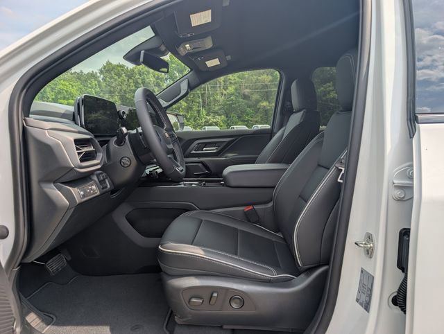 2025 Chevrolet Silverado EV LT photo 12