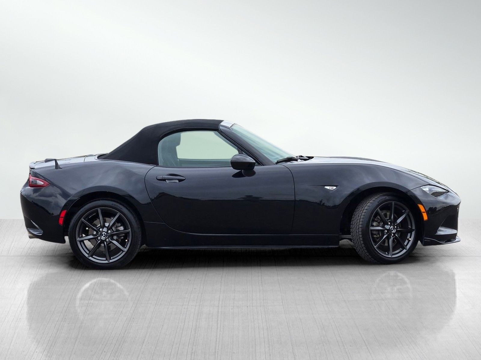2016 Mazda MX-5 Miata Miata photo 3
