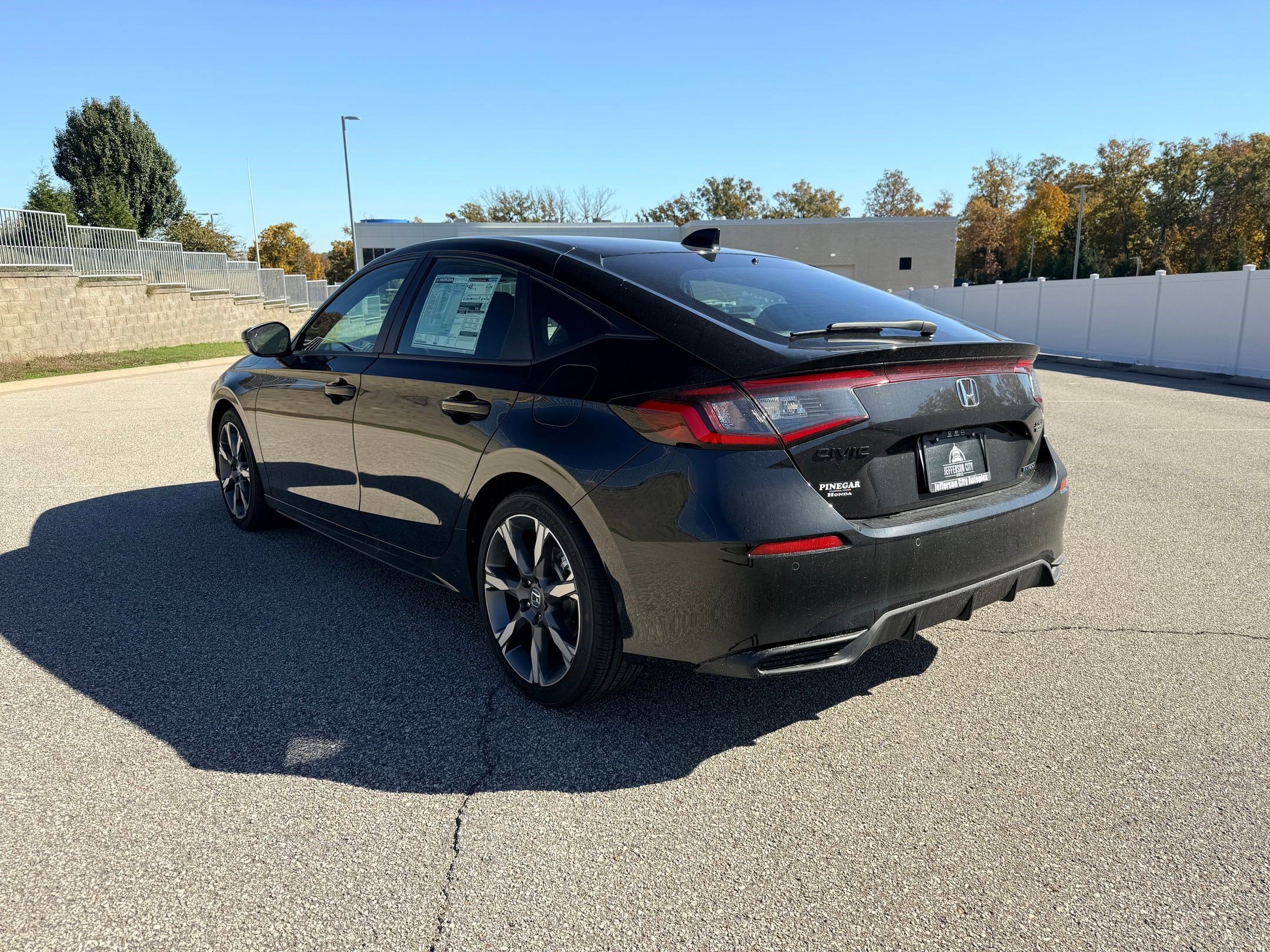 2026 Honda Civic Hatchback Hybrid Sport Touring photo 3