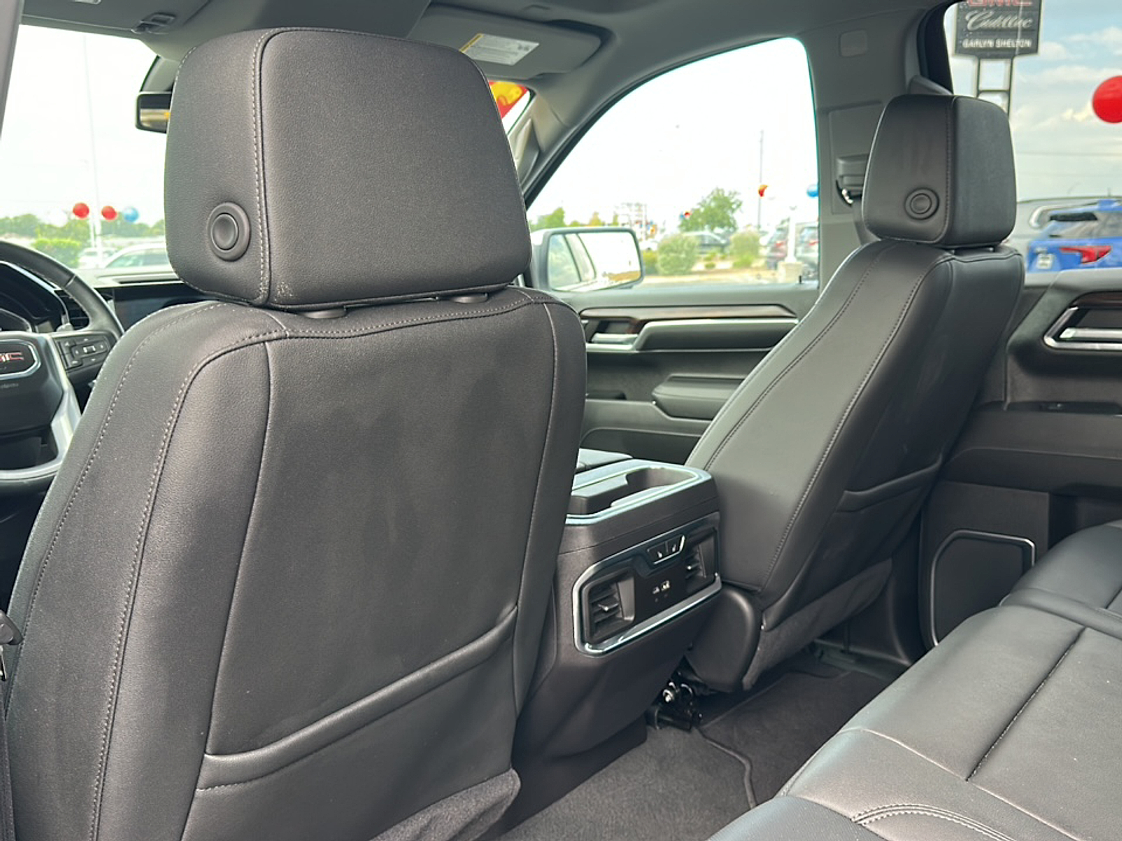 2024 Gmc Sierra 1500 SLT photo 5
