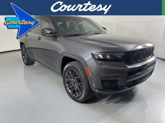 2025 Jeep Grand Cherokee L Summit's photo