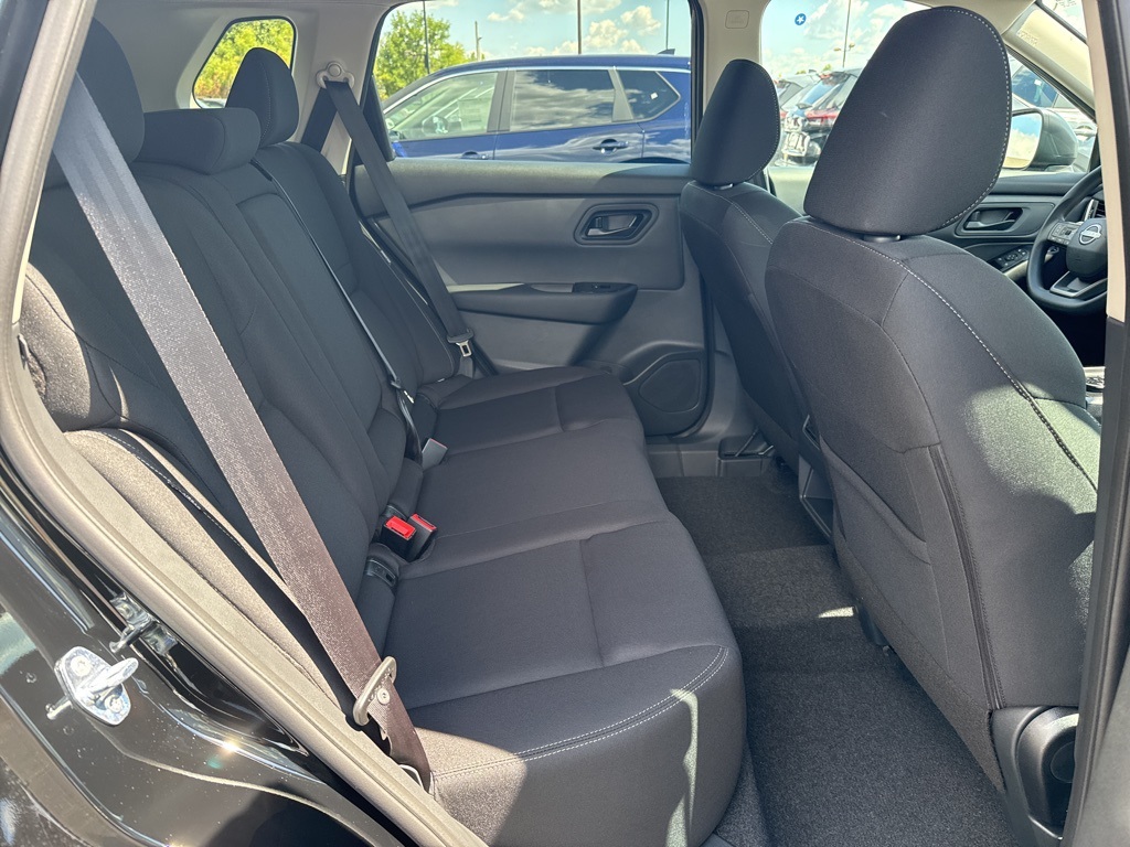 2026 Nissan Rogue S photo 13