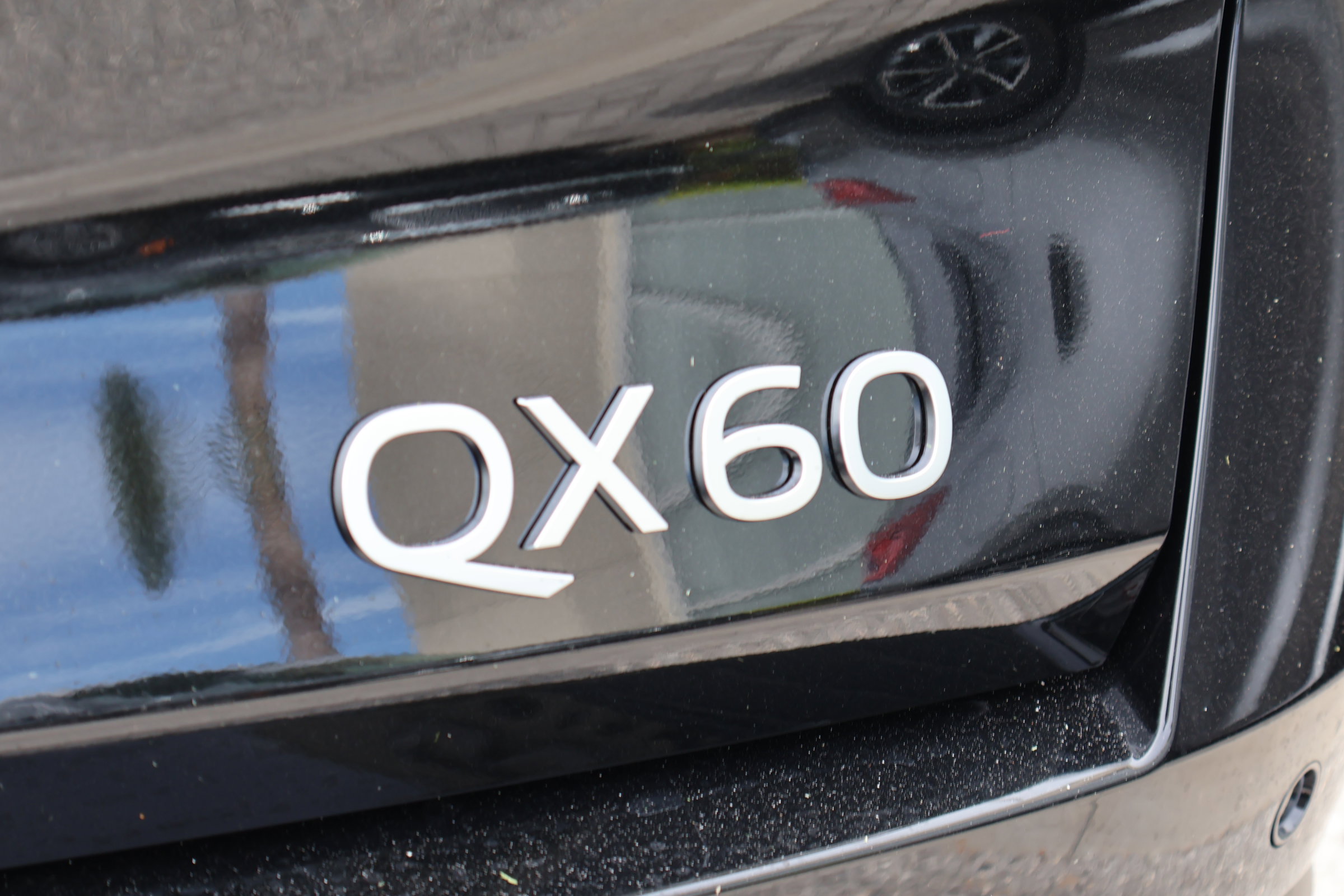 2026 Infiniti QX60 Luxe photo 4