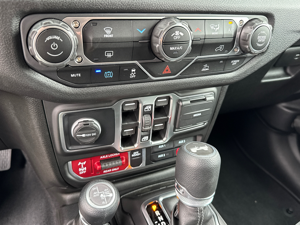 2025 Jeep Wrangler Sport 4xe photo 28