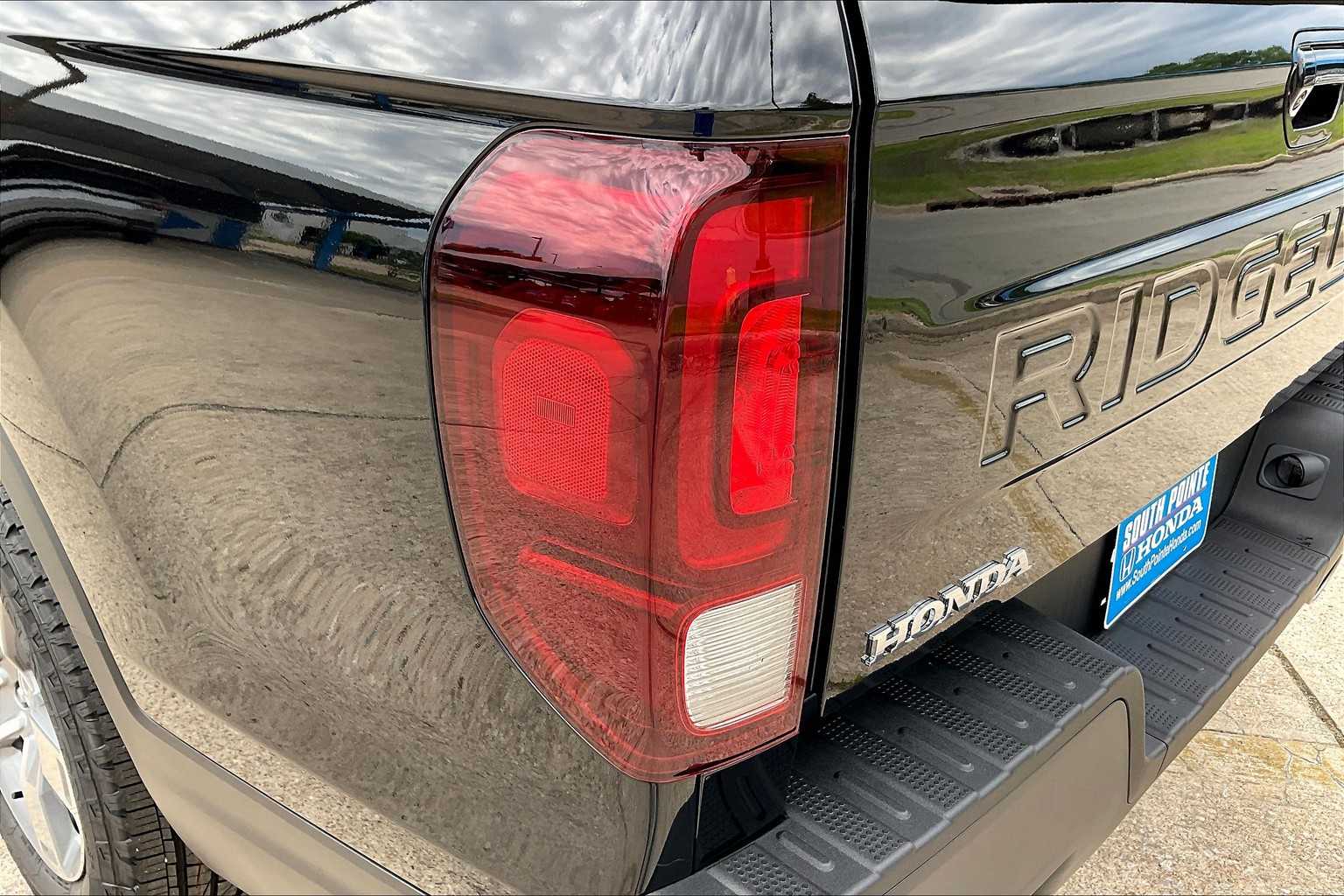 2025 Honda Ridgeline RTL photo 14