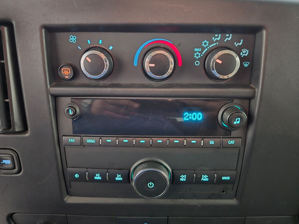 2022 Chevrolet Express 3500 LS photo 9