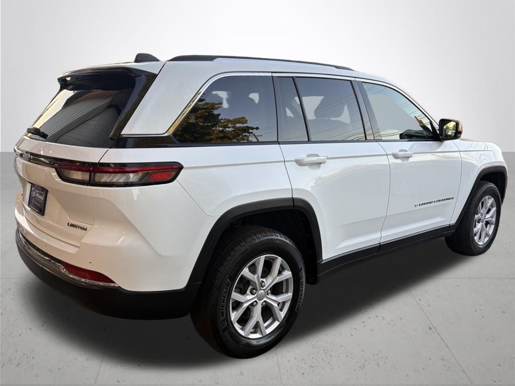 2022 Jeep Grand Cherokee Limited photo 7