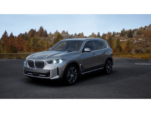 2026 BMW X5 50e's photo