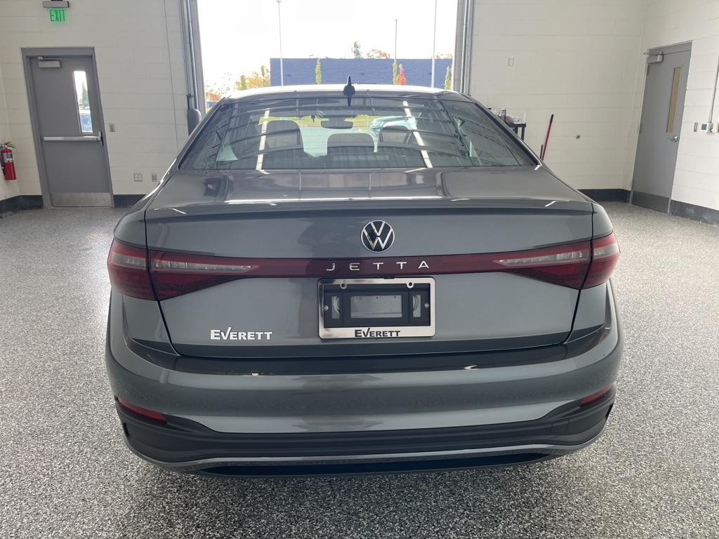 2026 Volkswagen Jetta 1.5T Sport photo 4