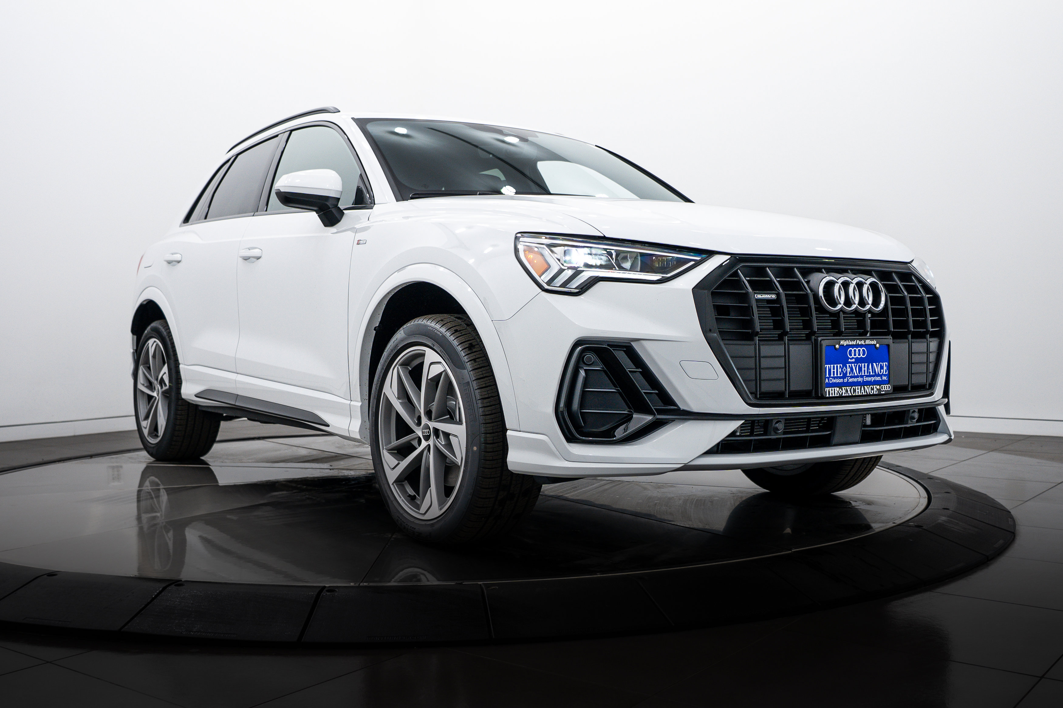 2025 Audi Q3 S Line Premium's photo