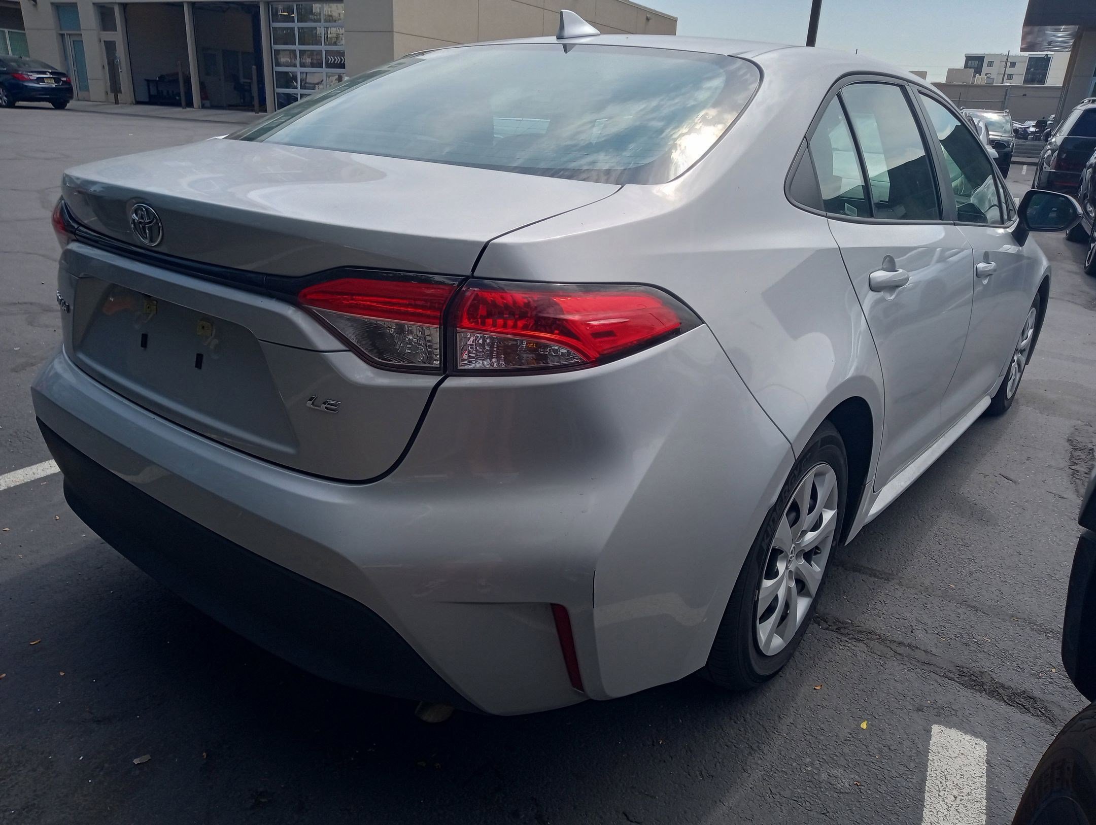2024 Toyota Corolla LE photo 3