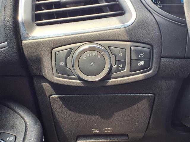 2024 Ford Edge Titanium photo 18