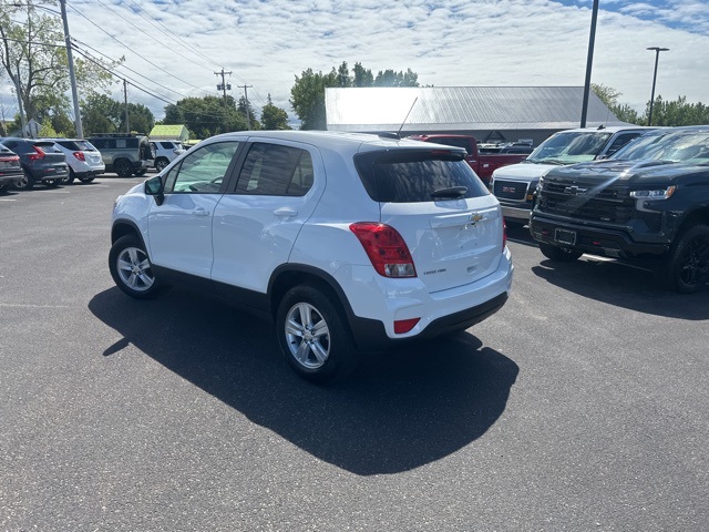 2022 Chevrolet Trax LS photo 5