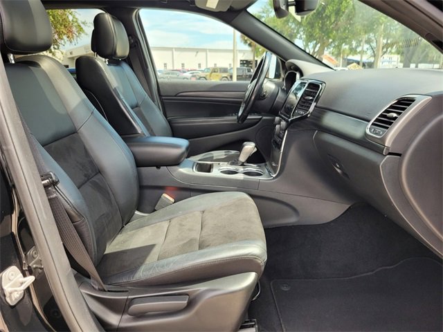 2020 Jeep Grand Cherokee Altitude photo 16