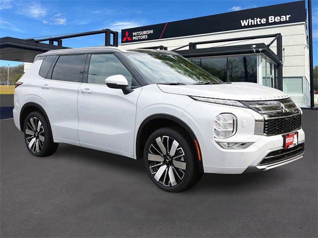 2025 Mitsubishi Outlander SEL's photo