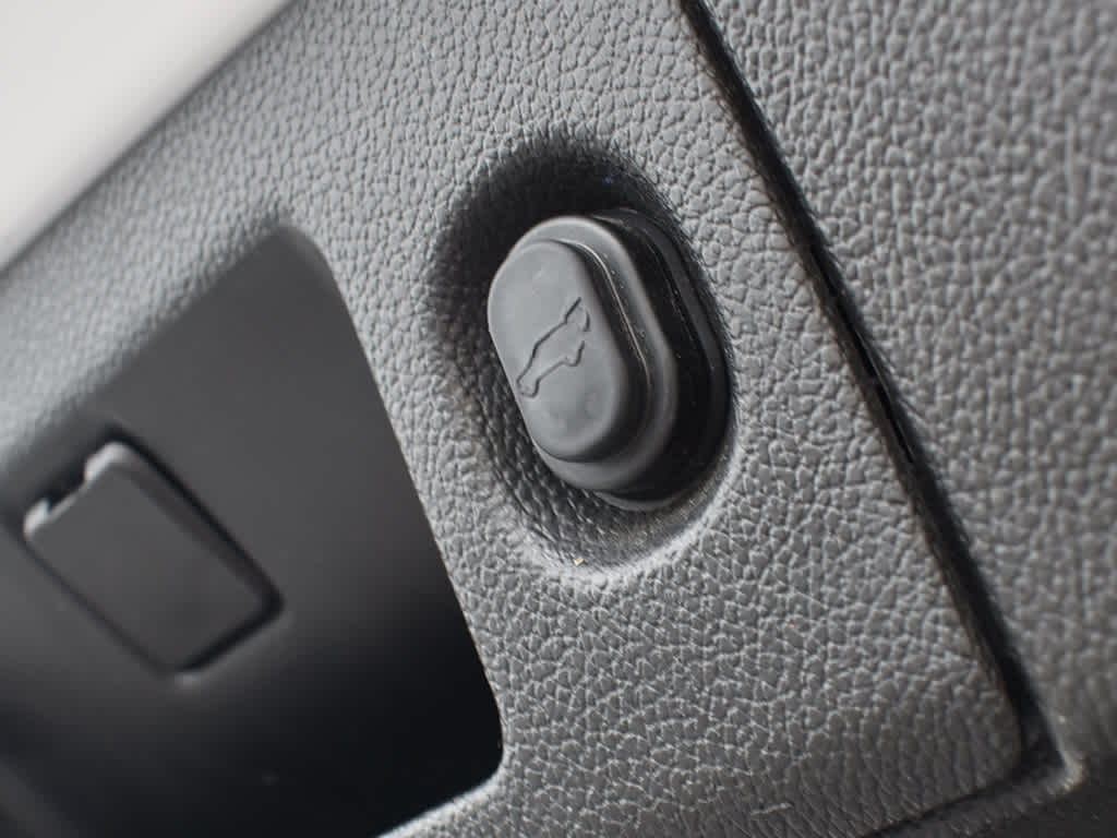2016 Chevrolet Tahoe LT photo 22