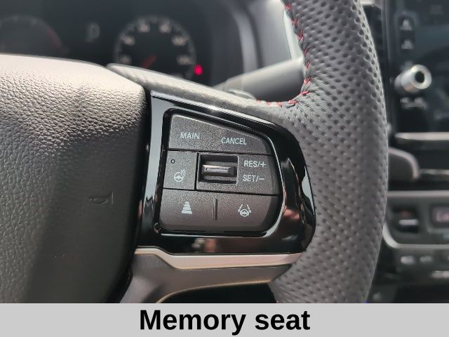 2025 Honda Ridgeline Black Edition photo 5