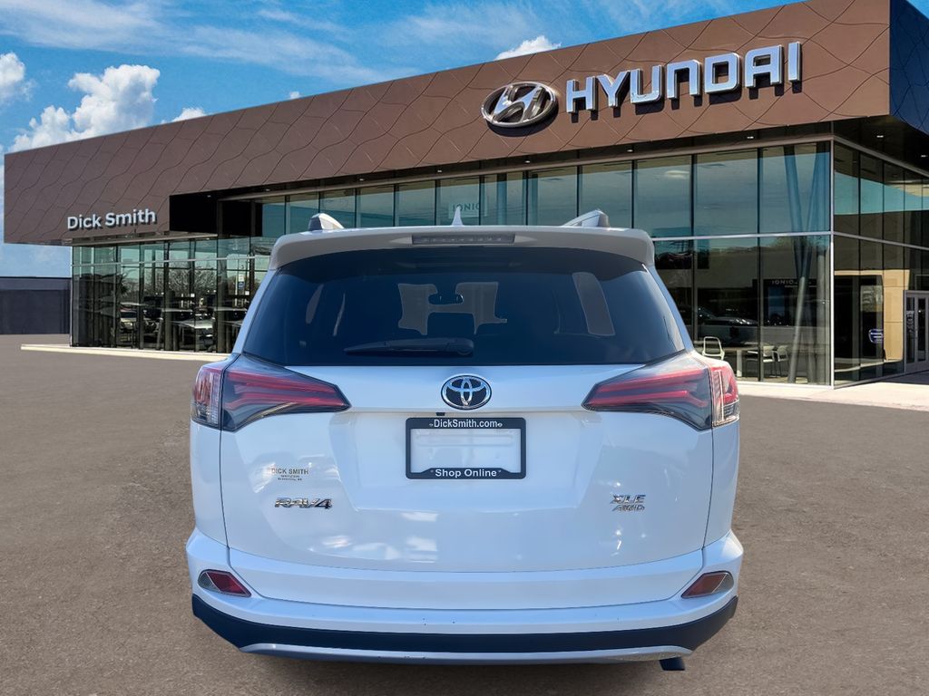 2018 Toyota RAV4 Sport photo 4