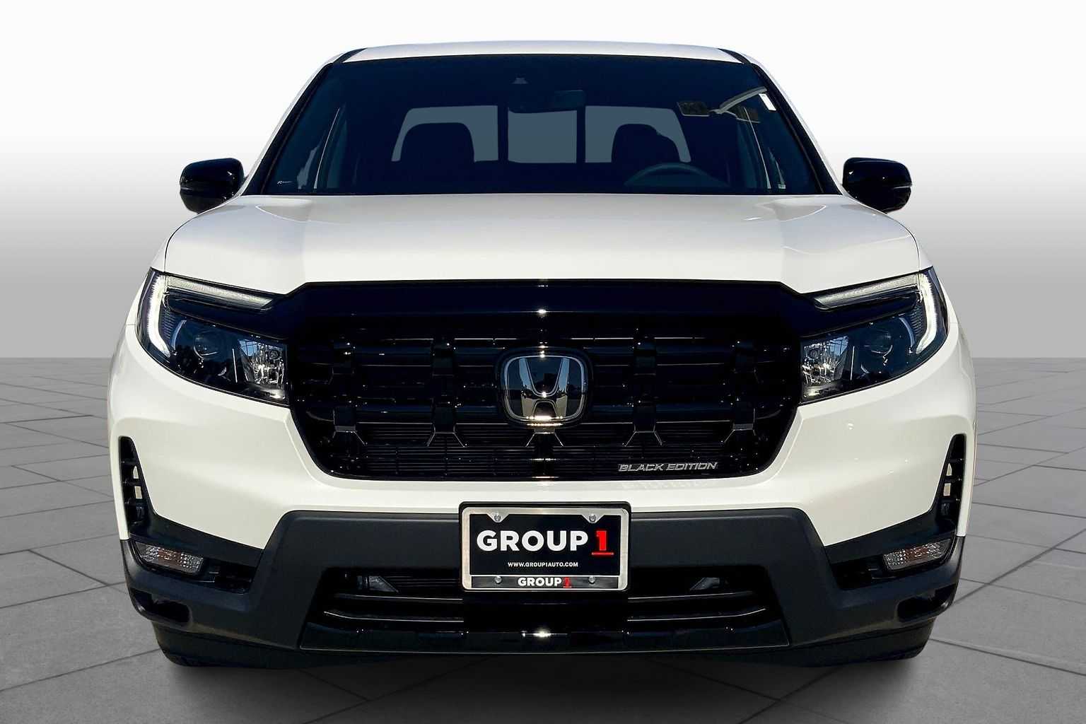2026 Honda Ridgeline Black Edition photo 3