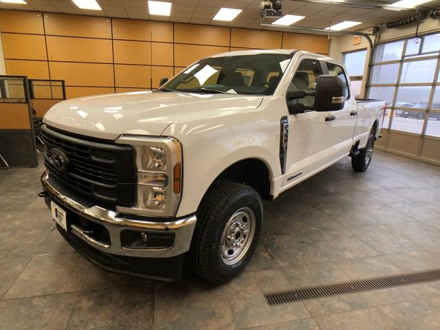 2026 Ford F-350 XL photo 4