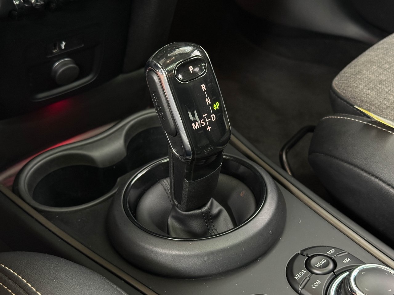 2022 Mini Cooper Signature photo 29