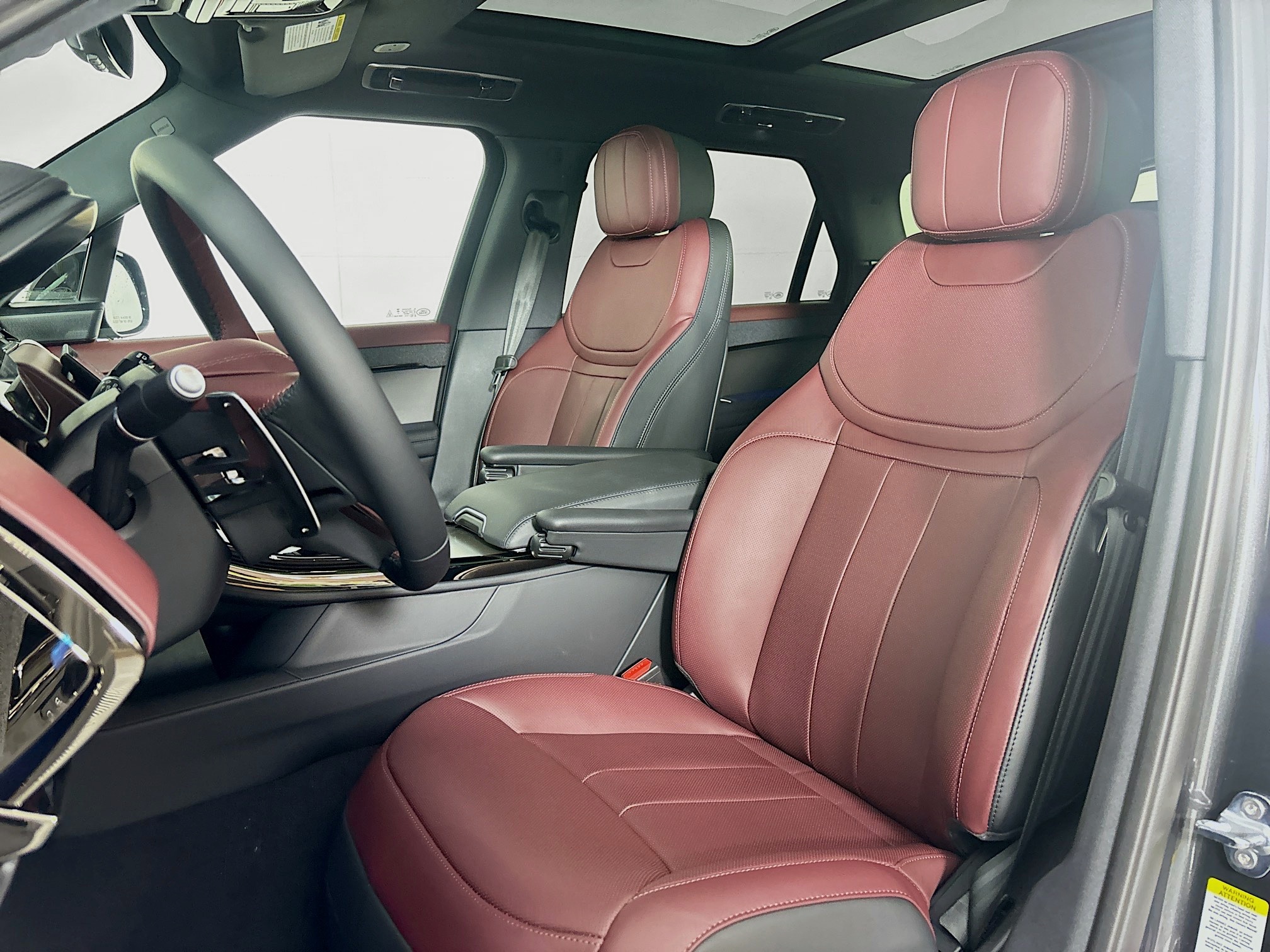 2025 Land Rover Range Rover Sport SE photo 15