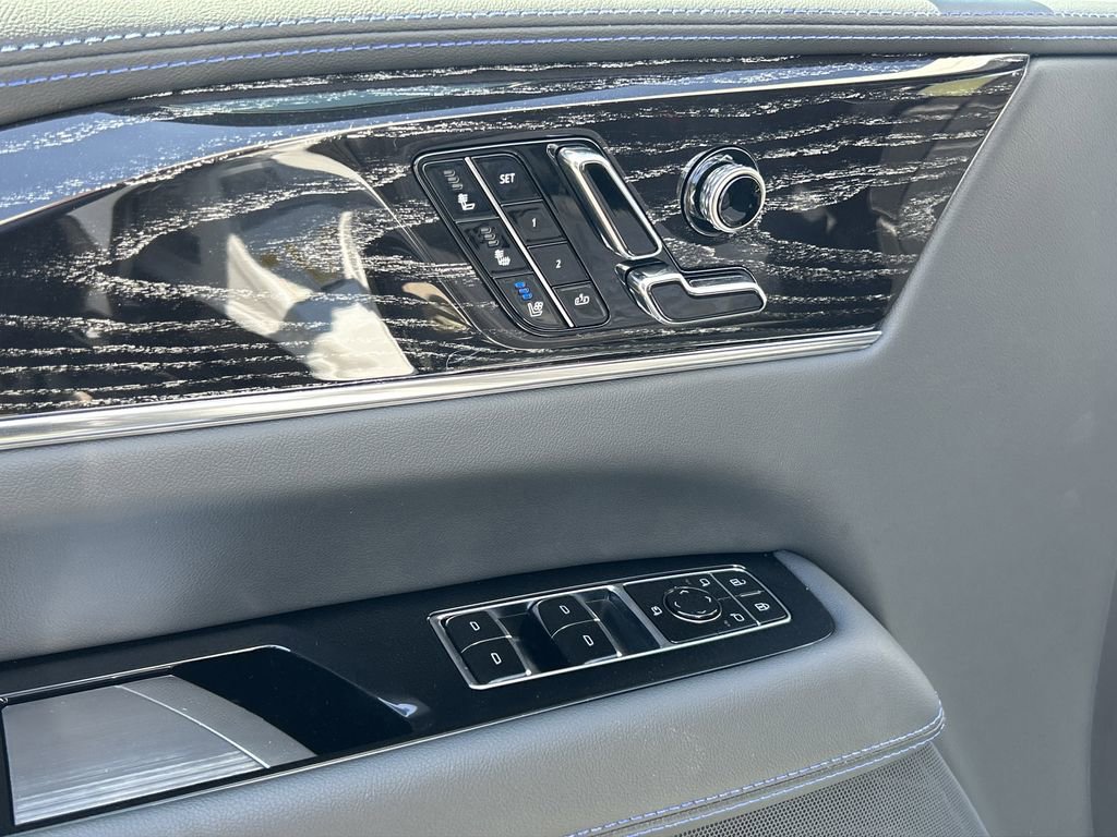 2026 Cadillac Escalade Sport photo 18