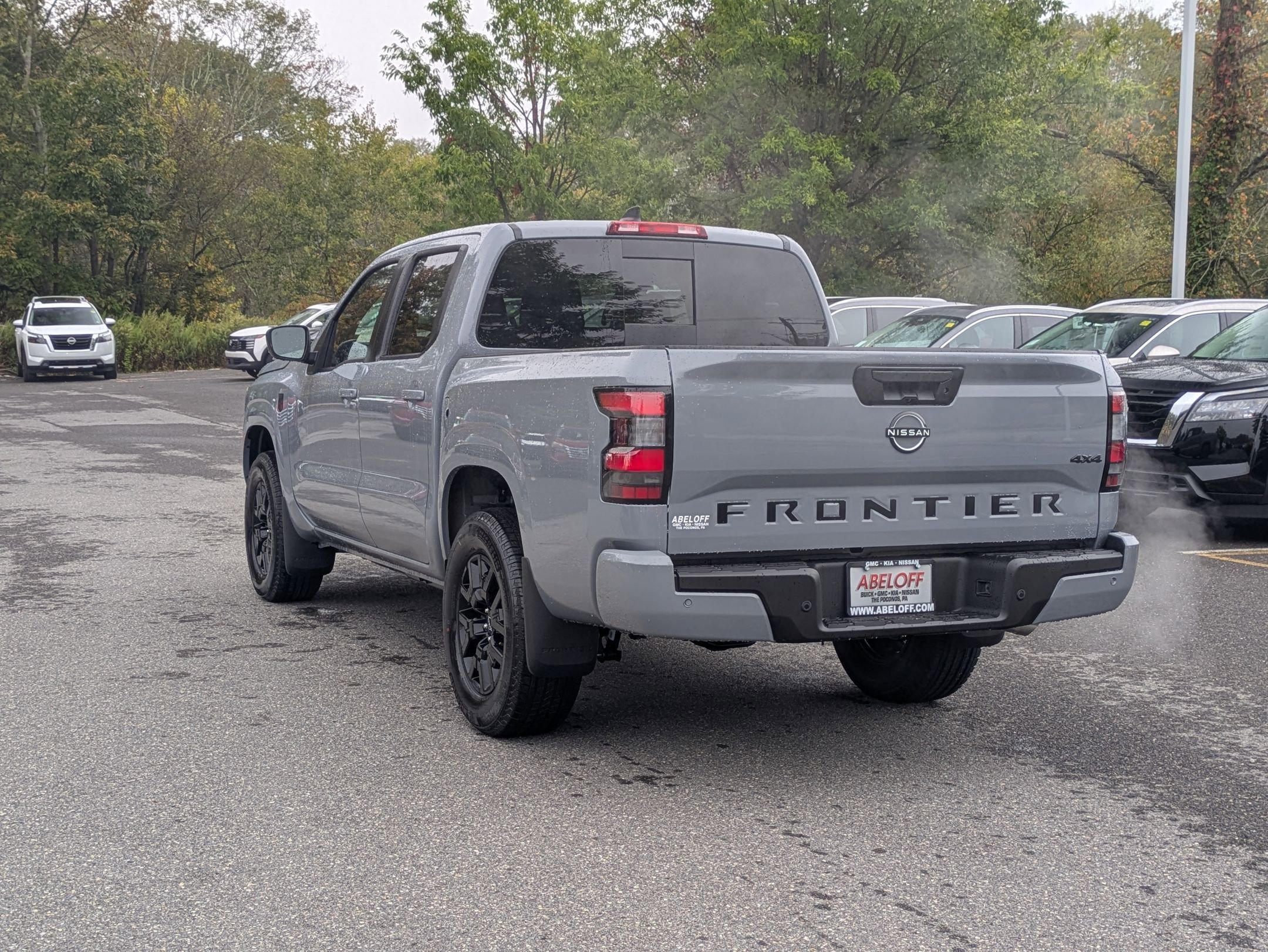 2026 Nissan Frontier Crew Cab SV photo 6