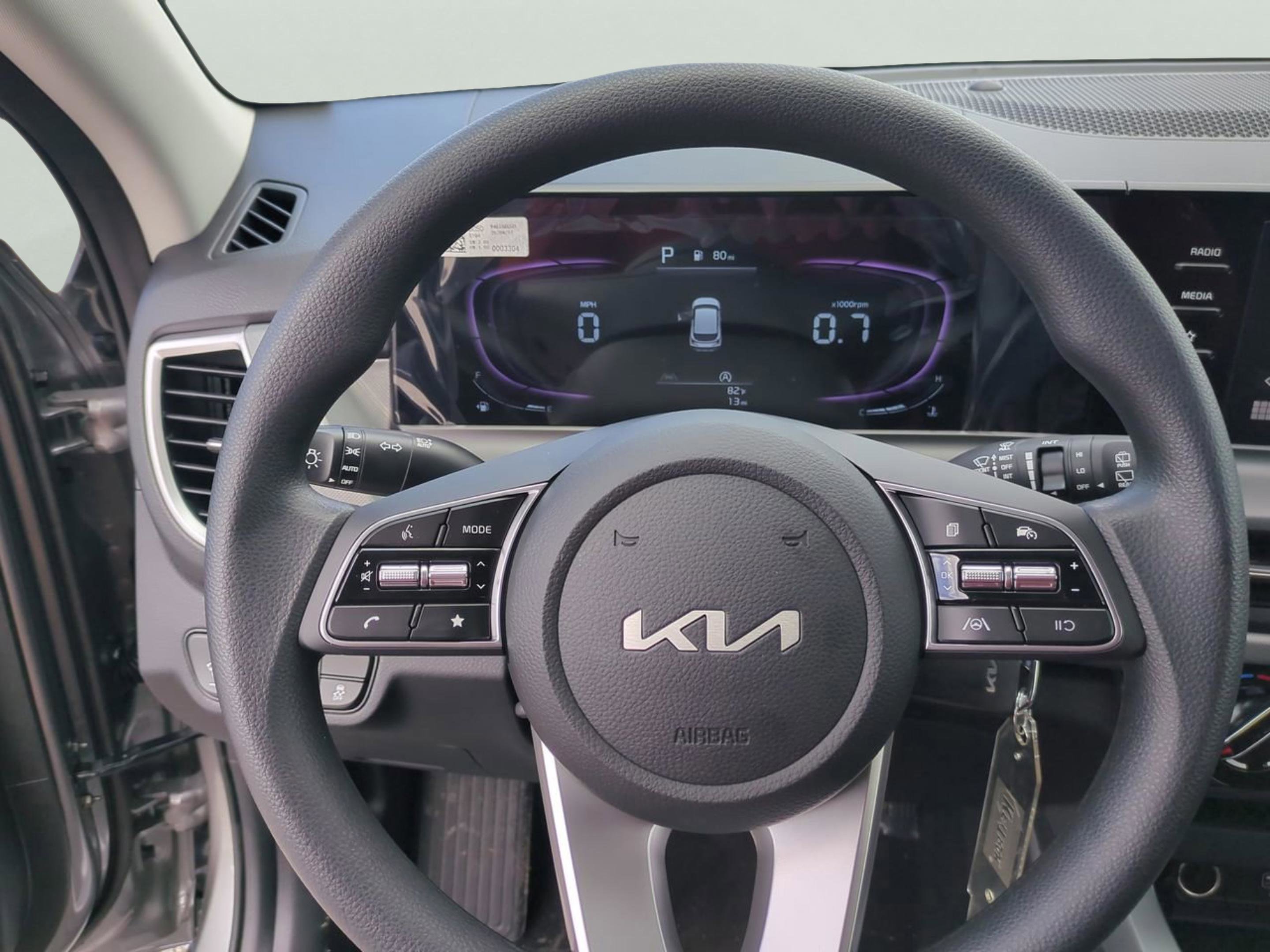 2026 Kia Seltos LX photo 23