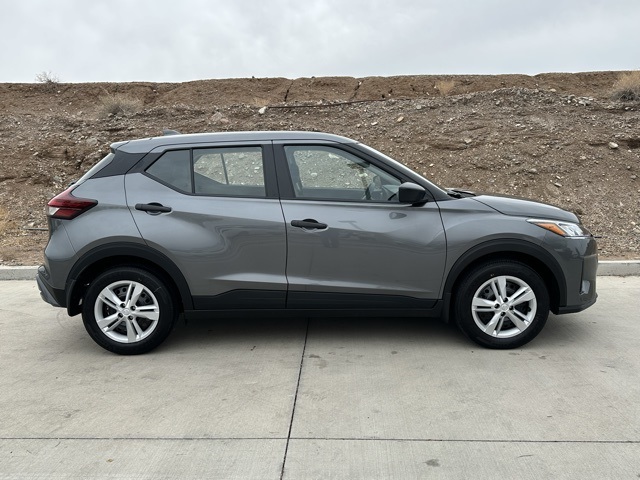 2025 Nissan Kicks Play S photo 5