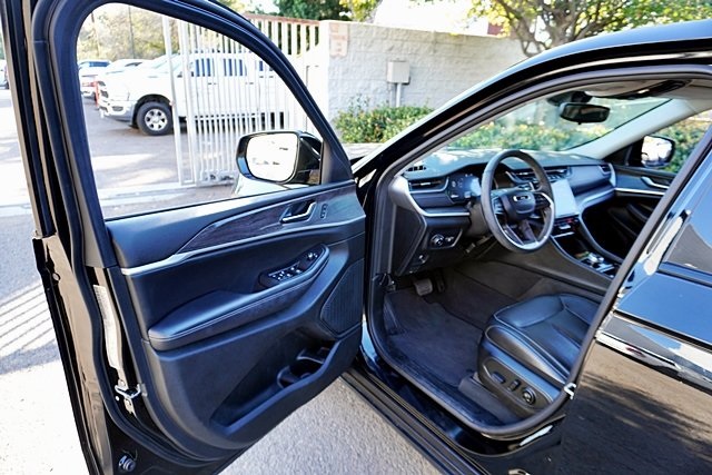 Used 2023 Black Jeep Limited image 35