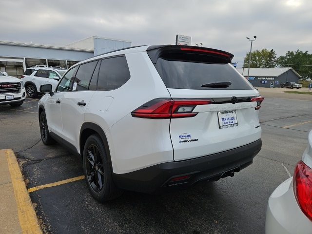 2026 Toyota Grand Highlander Hybrid photo 4
