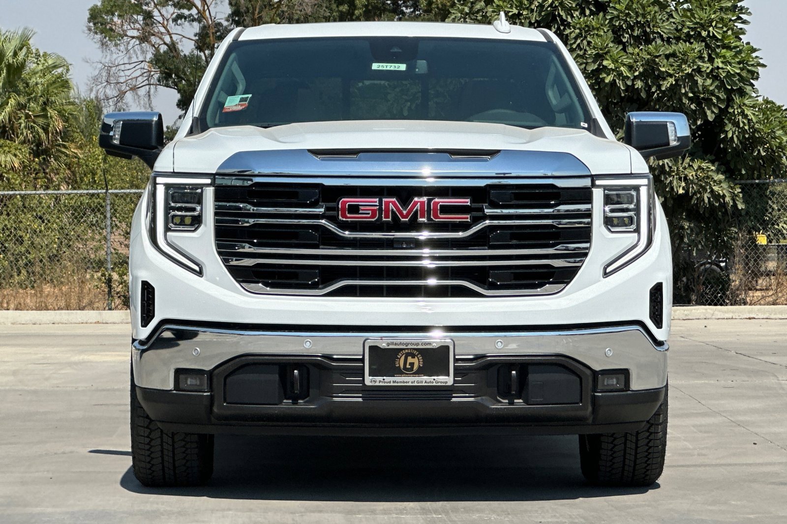 2025 Gmc Sierra 1500 SLT photo 9