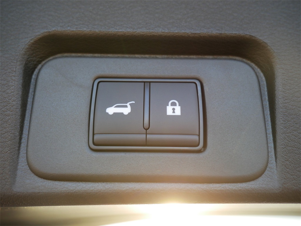 2026 Nissan Rogue SV AWD photo 6