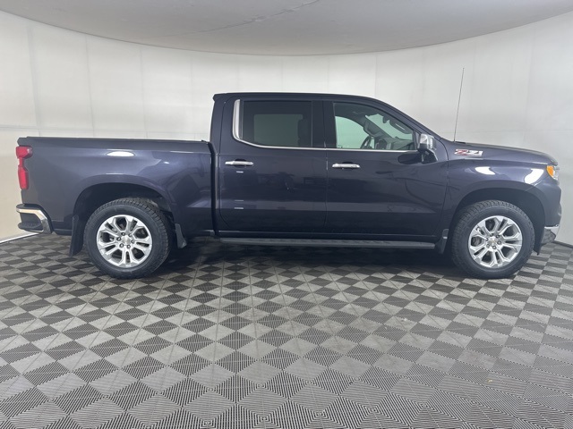 2023 Chevrolet Silverado 1500 LTZ photo 2