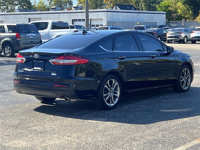 2020 Ford Fusion SEL photo 2
