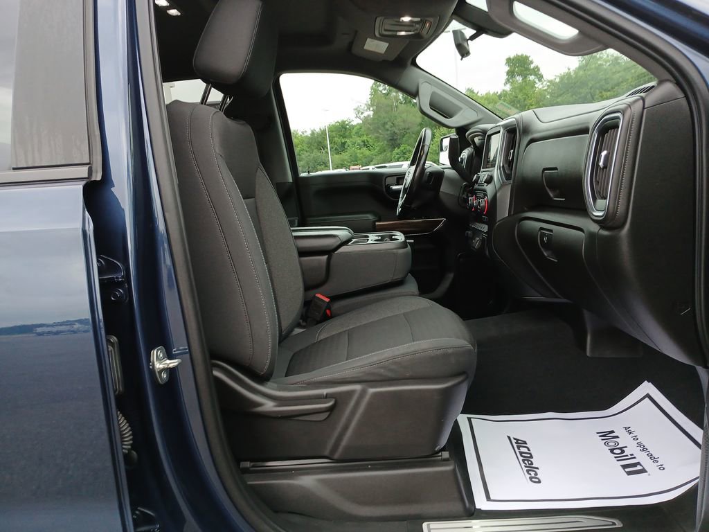 2020 Chevrolet Silverado 1500 RST photo 28