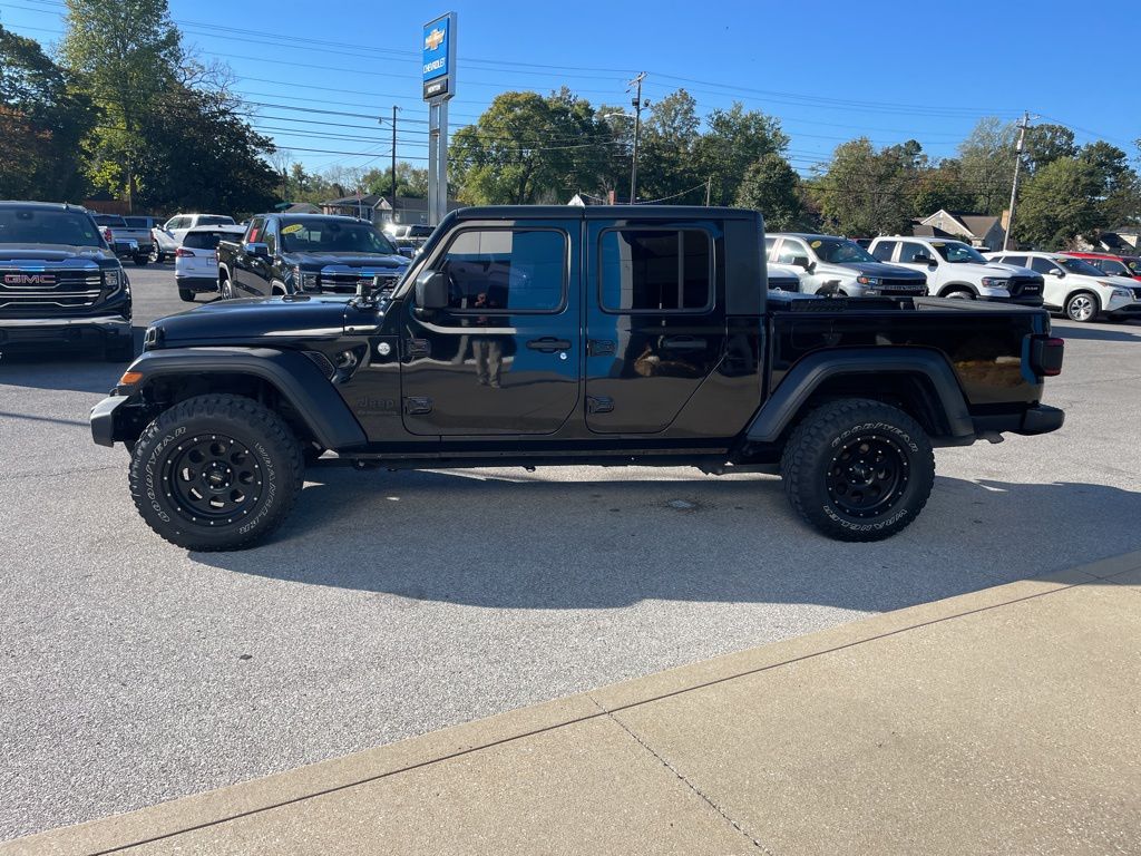 2020 Jeep Gladiator Sport photo 2