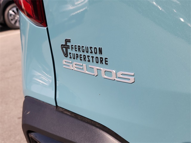 2026 Kia Seltos EX photo 3