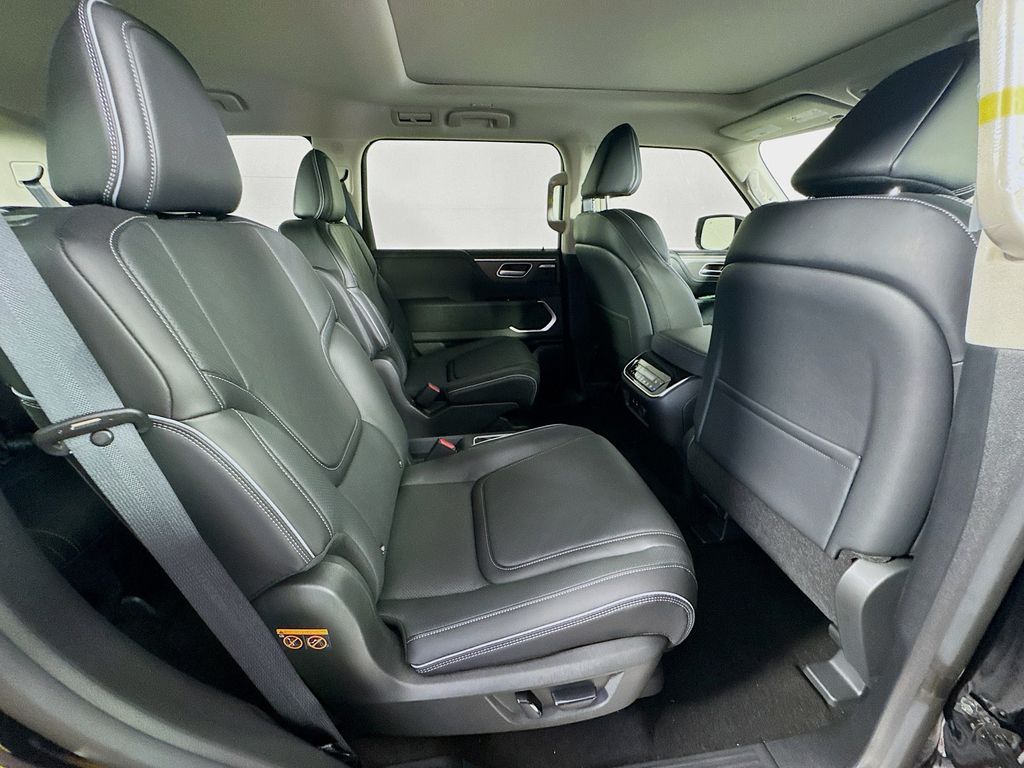 2025 Infiniti QX80 Luxe photo 30